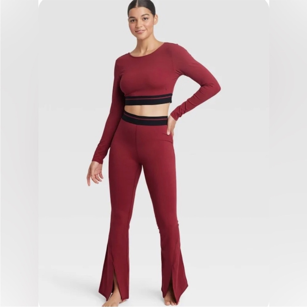 JoyLab Women’s Crop Long Sleeve Top Maroon